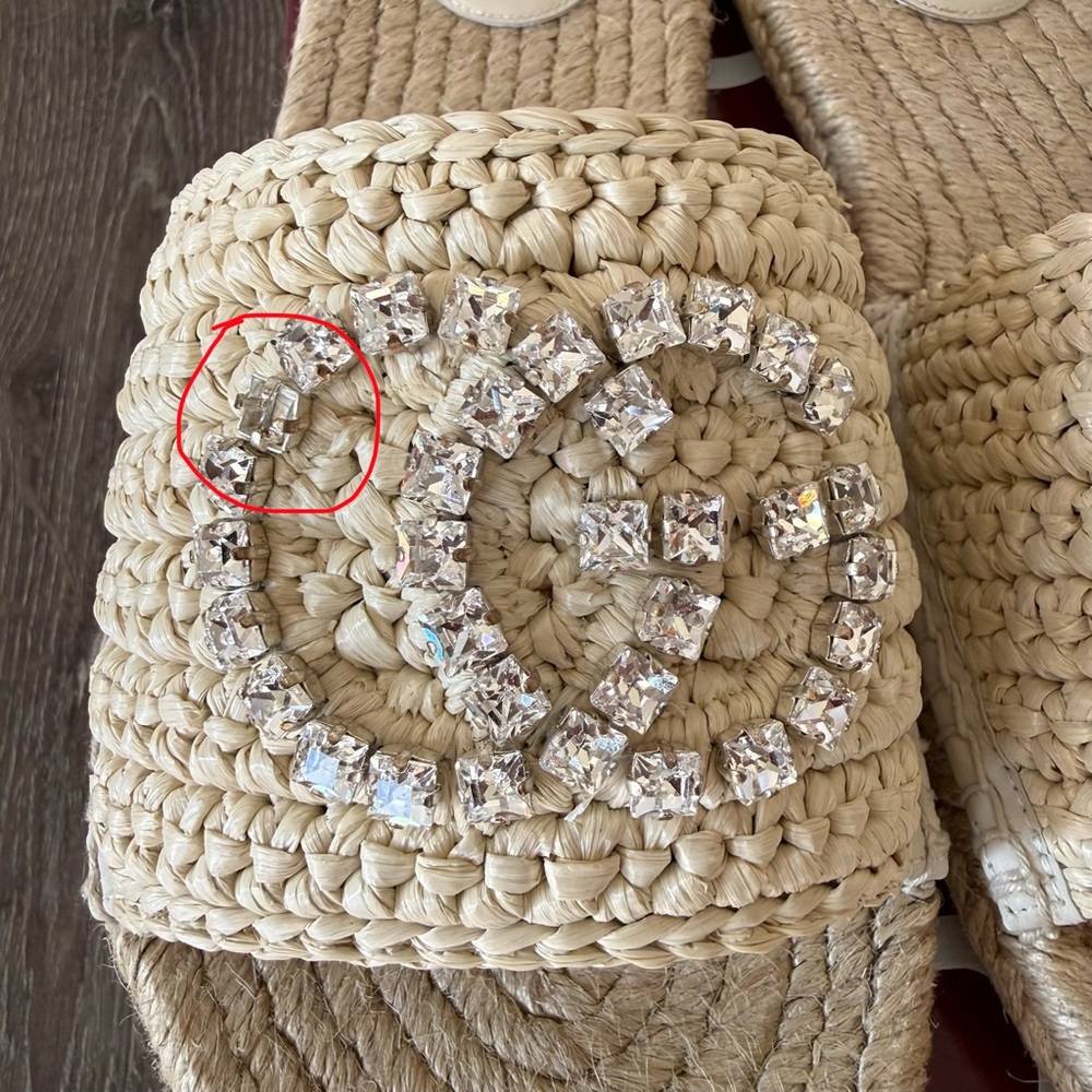 ❗️SOLD❗️GUCCI Cora Crystal GG Logo Raffia Slides Mules
Espadrille Sandals Shoes - Picture 3 of 12